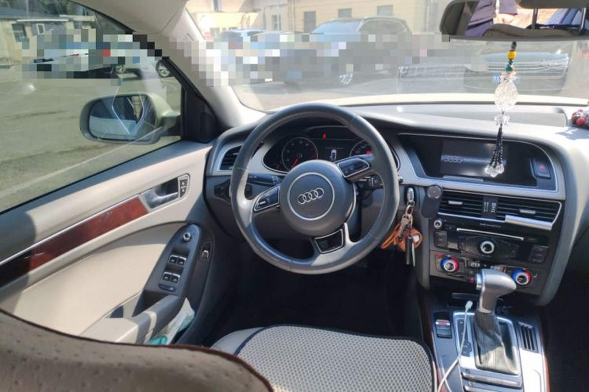 Used Audi A4L 2015 35 TFSI Automatic Comfort Model Steering Wheel