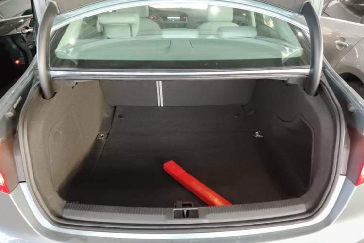 Used Audi A4L 2015 35 TFSI Automatic Comfort Model Trunk