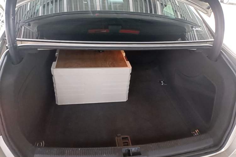 Used Audi A4L 2015 35 TFSI Automatic Standard Model Trunk