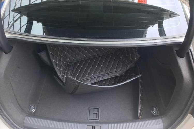 Used Audi A4L 2015 35 TFSI Automatic Comfort Model Trunk