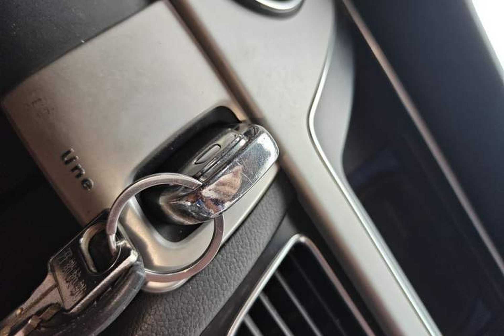 Used Audi A4L 2015 35 TFSI Automatic Standard Model Vehicle Key