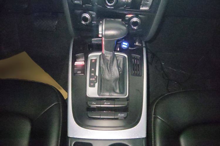 Used Audi A4L 2015 35 TFSI Automatic Standard Model Gear Lever