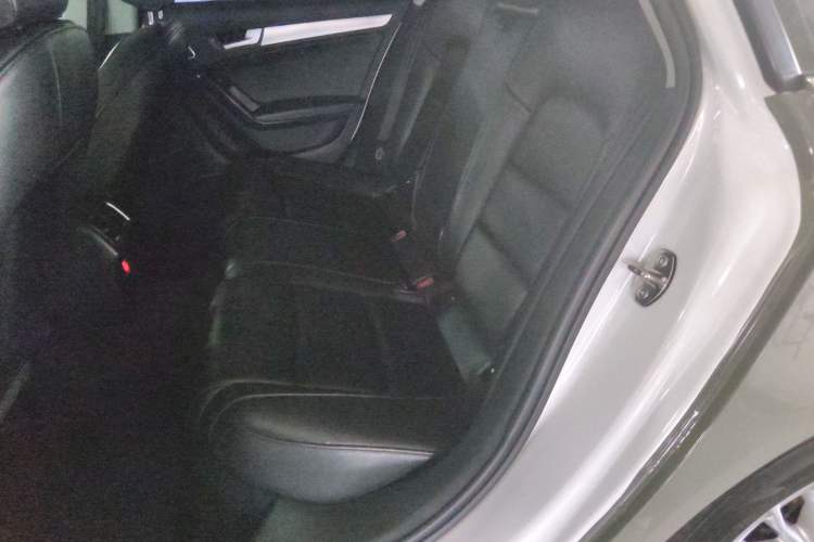 Used Audi A4L 2015 35 TFSI Automatic Standard Model Interior 4