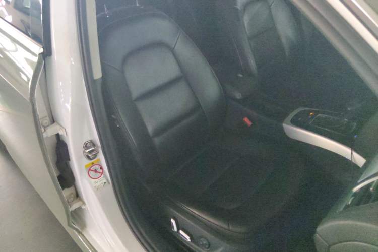 Used Audi A4L 2015 35 TFSI Automatic Standard Model Right Front Seat