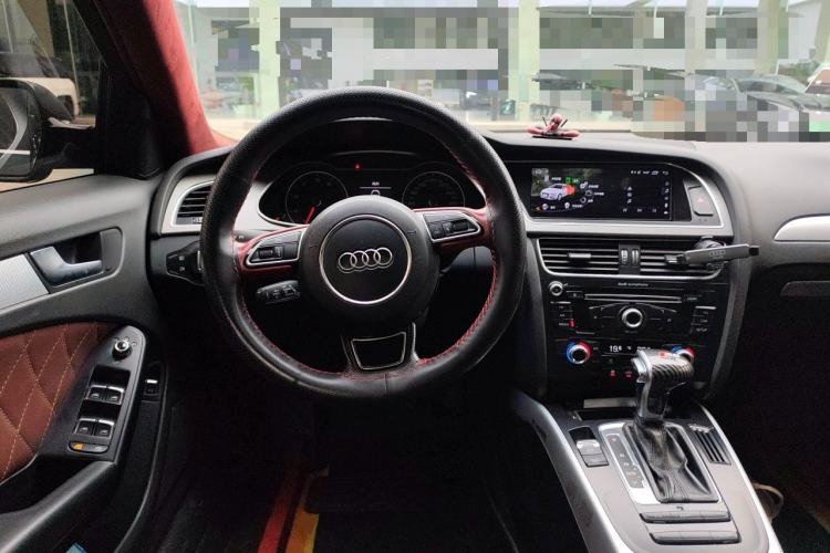 Used Audi A4L 2015 35 TFSI Automatic Standard Model Steering Wheel