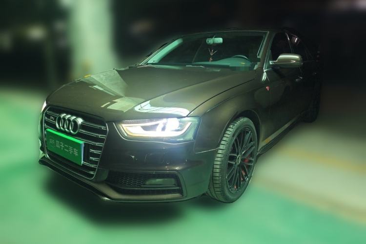 Used Audi A4L 2015 30 TFSI Automatic Comfort Model Guazi used car, China used car export, Used car for sale, Used Audi cars, Cheapest cars for sale