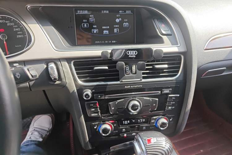 Used Audi A4L 2015 35 TFSI Automatic Comfort Model Audio And AC Panel