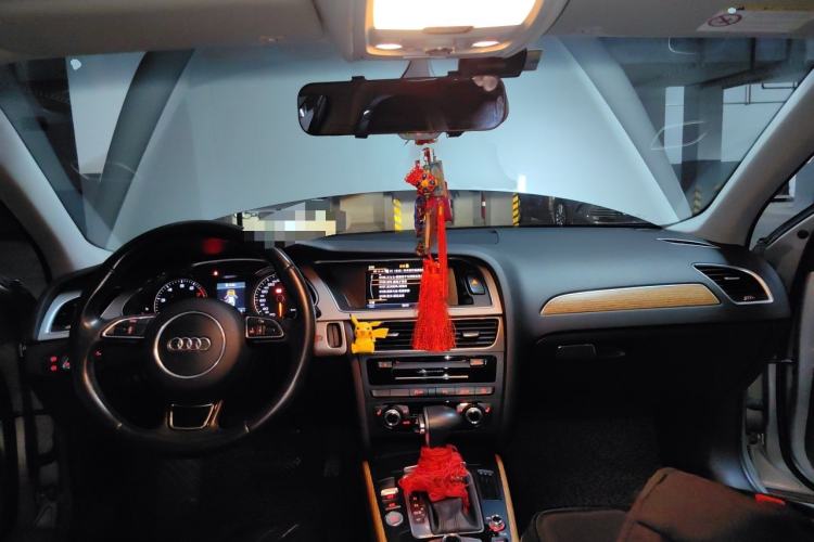 Used Audi A4L 2015 35 TFSI Automatic Luxury Edition Center Console