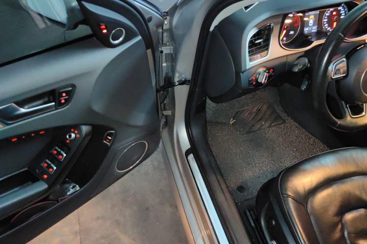 Used Audi A4L 2015 35 TFSI Automatic Luxury Edition Driver Seat