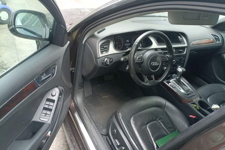 Used Audi A4L 2015 35 TFSI Automatic Comfort Model Driver Seat