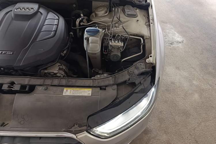 Used Audi A4L 2015 35 TFSI Automatic Comfort Model Engine Bay Left