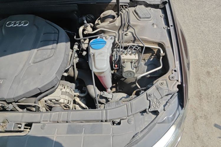 Used Audi A4L 2015 35 TFSI Automatic Comfort Model Engine Bay Left
