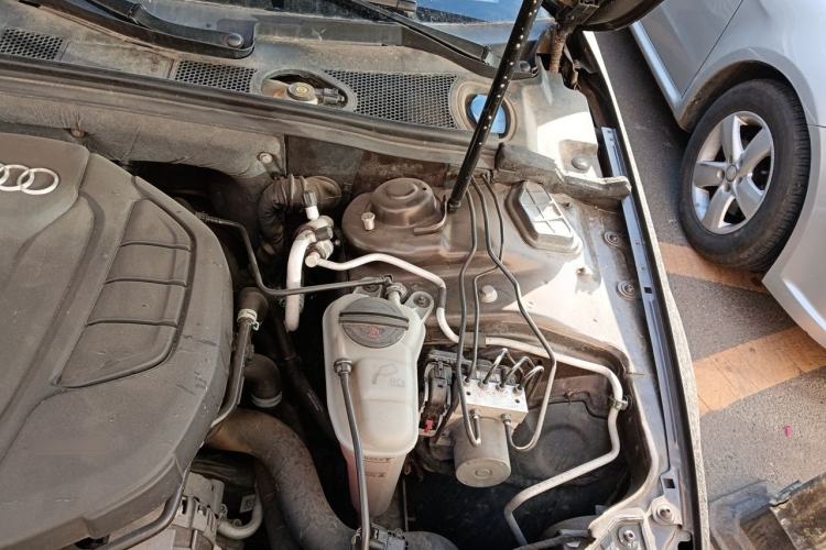 Used Audi A4L 2015 35 TFSI Automatic Standard Model Engine Bay Left