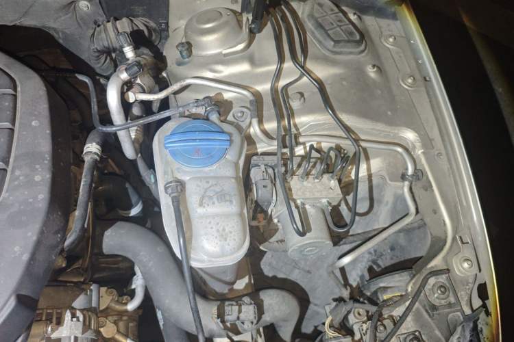 Used Audi A4L 2015 35 TFSI Automatic Comfort Model Engine Bay Left
