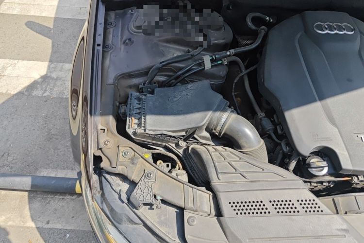 Used Audi A4L 2015 35 TFSI Automatic Comfort Model Engine Bay Right