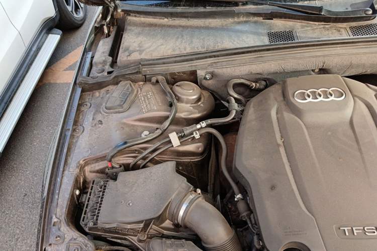 Used Audi A4L 2015 35 TFSI Automatic Standard Model Engine Bay Right