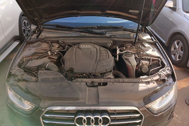 Used Audi A4L 2015 35 TFSI Automatic Standard Model Engine Bay
