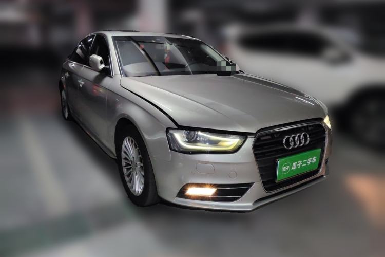 Used Audi A4L 2015 35 TFSI Automatic Luxury Edition Front Right 45 Deg
