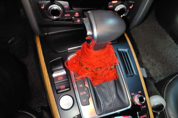 Used Audi A4L 2015 35 TFSI Automatic Luxury Edition Gear Lever