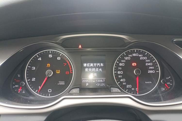 Used Audi A4L 2015 35 TFSI Automatic Comfort Model Instrument Cluster