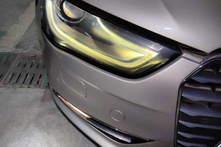 Used Audi A4L 2015 35 TFSI Automatic Luxury Edition Right Front Headlight