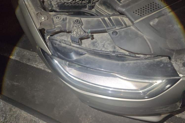 Used Audi A4L 2015 35 TFSI Automatic Comfort Model Right Front Headlight