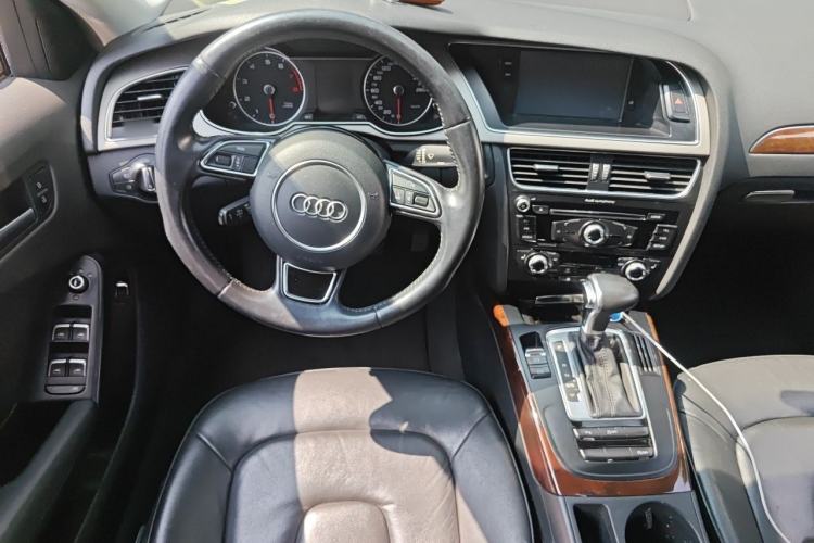 Used Audi A4L 2015 35 TFSI Automatic Comfort Model Steering Wheel