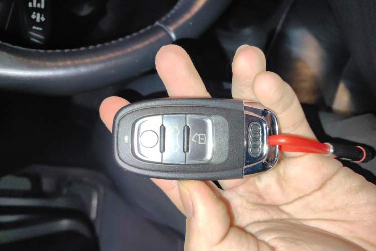 Used Audi A4L 2015 35 TFSI Automatic Luxury Edition Vehicle Key