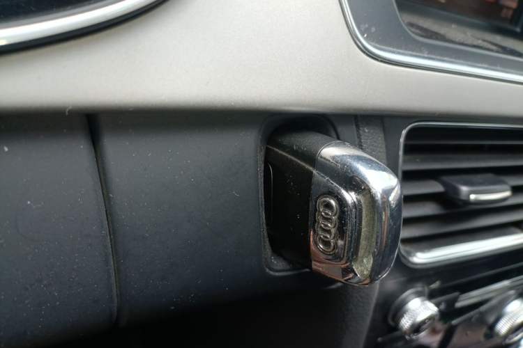 Used Audi A4L 2015 35 TFSI Automatic Comfort Model Vehicle Key