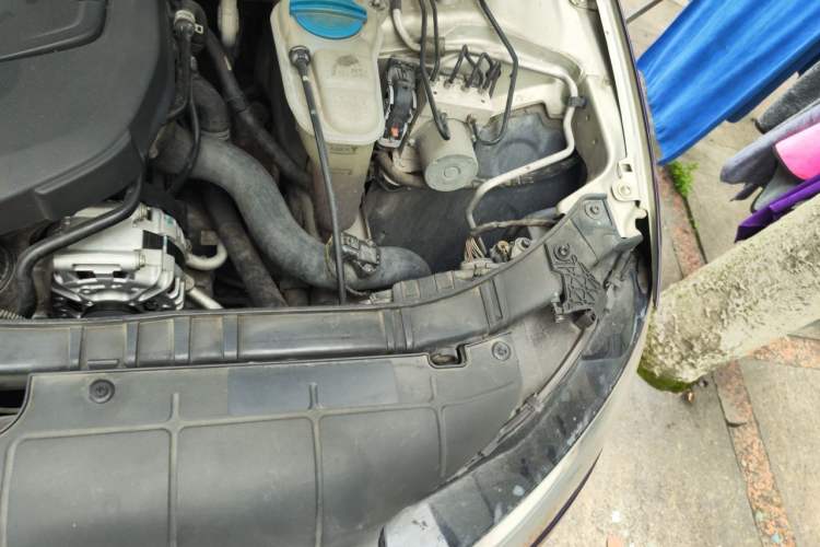 Used Audi A4L 2015 35 TFSI Automatic Comfort Model Engine Bay Left