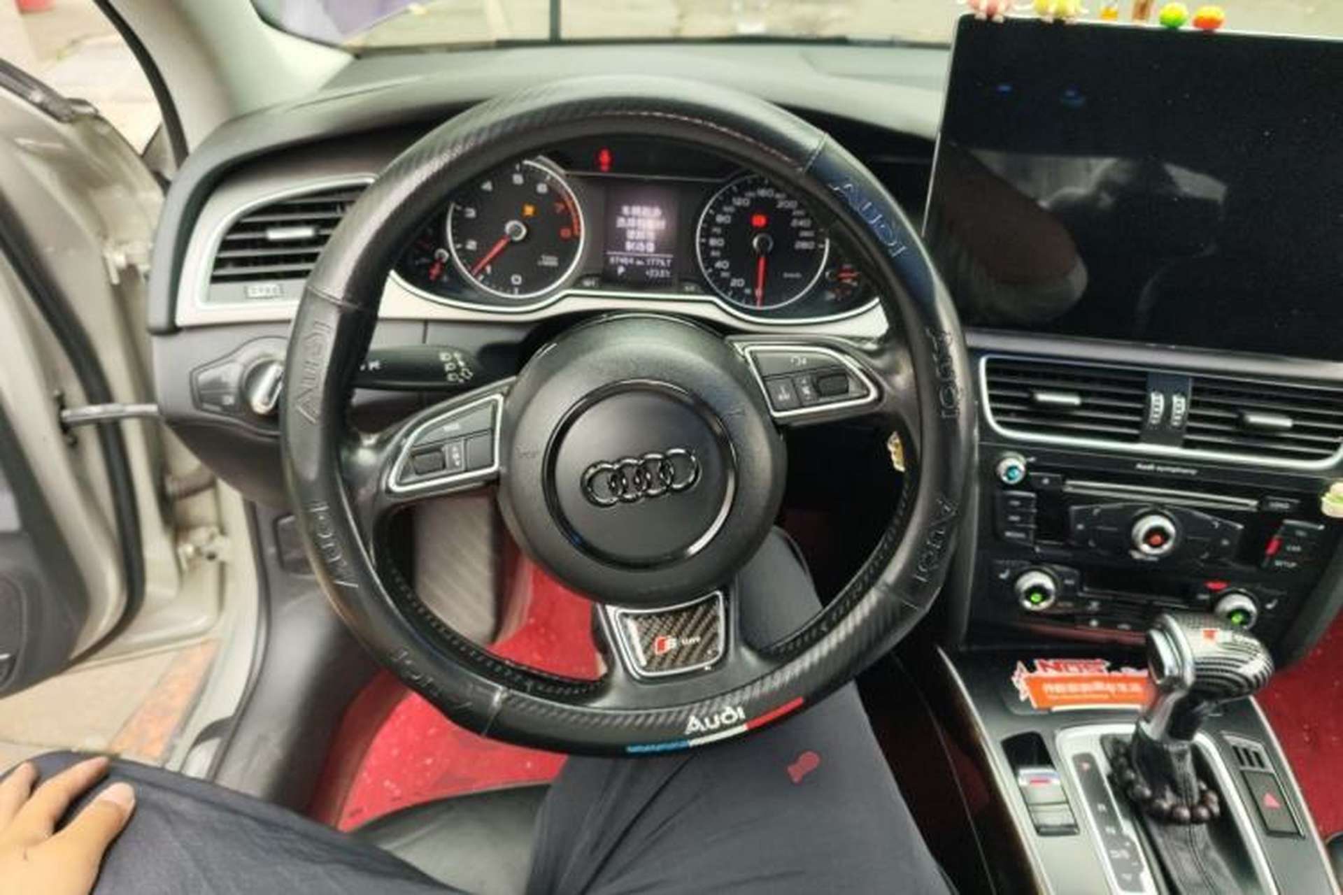 Used Audi A4L 2015 35 TFSI Automatic Comfort Model Steering Wheel
