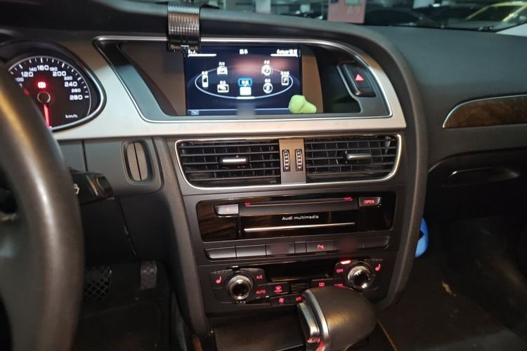 Used Audi A4L 2015 35 TFSI Automatic Technology Model Audio And AC Panel