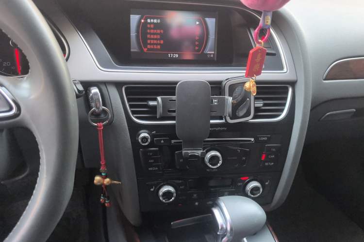 Used Audi A4L 2015 35 TFSI Automatic Comfort Model Audio And AC Panel