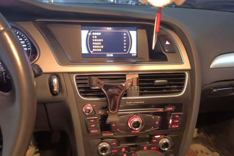 Used Audi A4L 2015 45 TFSI quattro Individual Sport Edition Audio And AC Panel