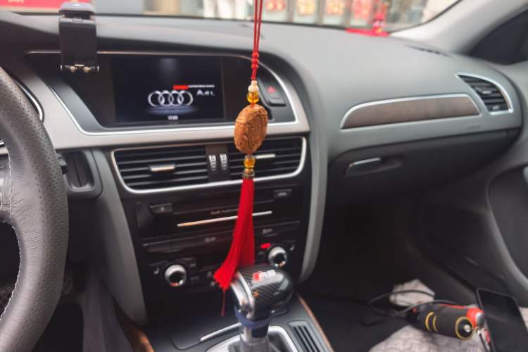 Used Audi A4L 2015 35 TFSI Automatic Technology Model Audio And AC Panel