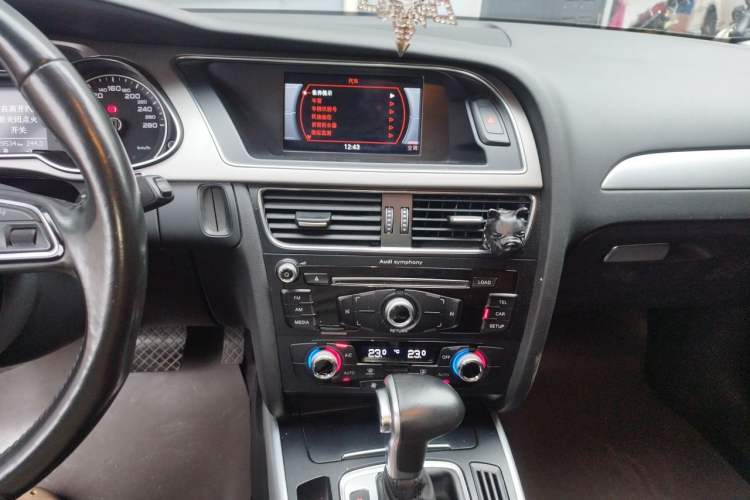 Used Audi A4L 2015 45 TFSI quattro Individual Sport Edition Audio And AC Panel