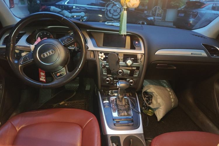 Used Audi A4L 2015 45 TFSI quattro Individual Sport Edition Center Console