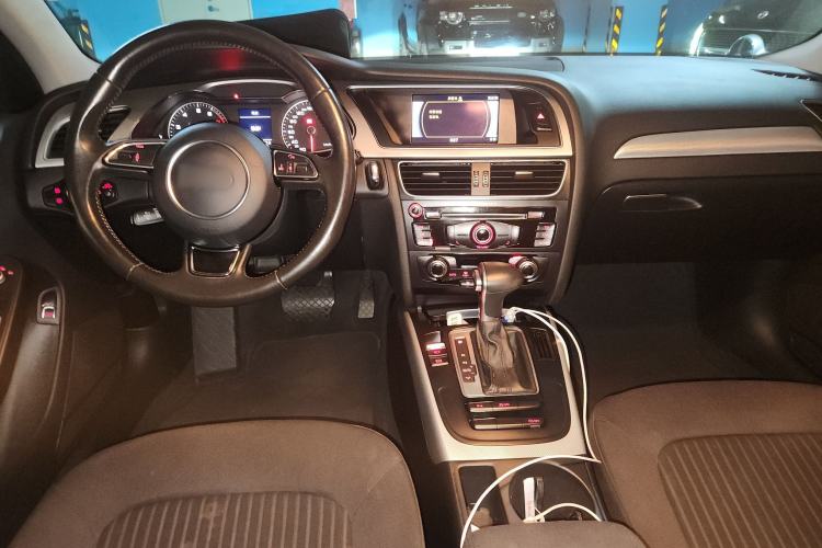 Used Audi A4L 2015 35 TFSI Automatic Standard Model Center Console