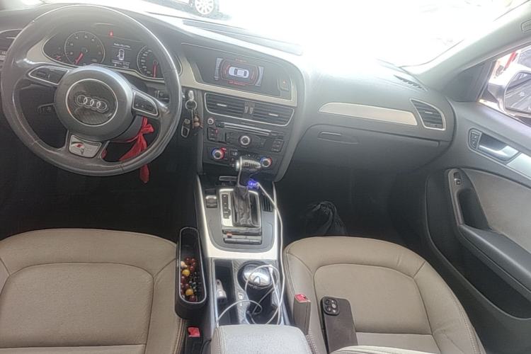Used Audi A4L 2015 35 TFSI Automatic Standard Model Center Console