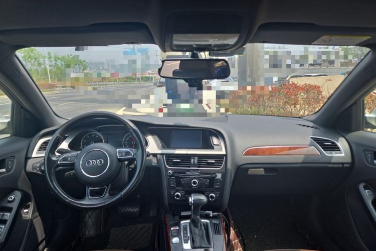 Used Audi A4L 2015 35 TFSI Automatic Comfort Model Center Console
