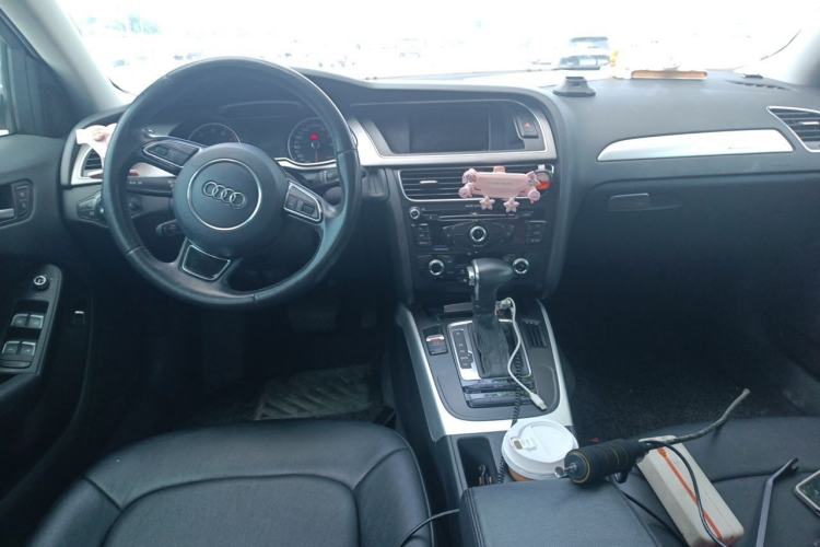 Used Audi A4L 2015 45 TFSI quattro Individual Sport Edition Center Console