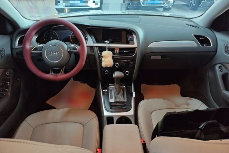 Used Audi A4L 2015 35 TFSI Automatic Standard Model Center Console