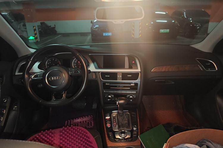Used Audi A4L 2015 35 TFSI Automatic Technology Model Center Console