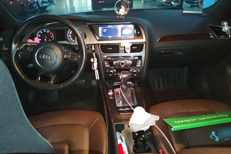 Used Audi A4L 2015 35 TFSI Automatic Comfort Model Center Console