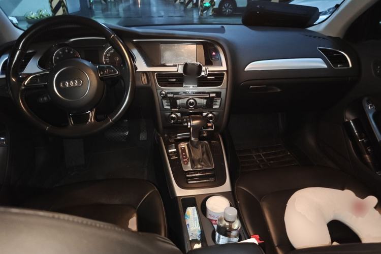 Used Audi A4L 2015 35 TFSI Automatic Standard Model Center Console