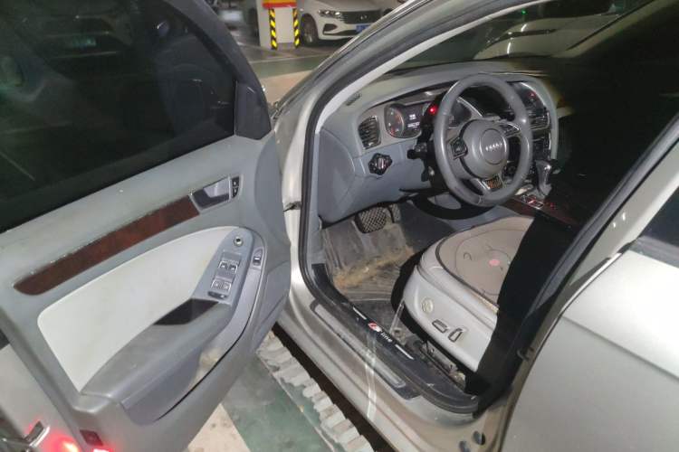 Used Audi A4L 2015 35 TFSI Millionth Anniversary Comfort Edition Driver Seat