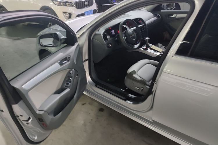 Used Audi A4L 2015 35 TFSI Automatic Standard Model Driver Seat