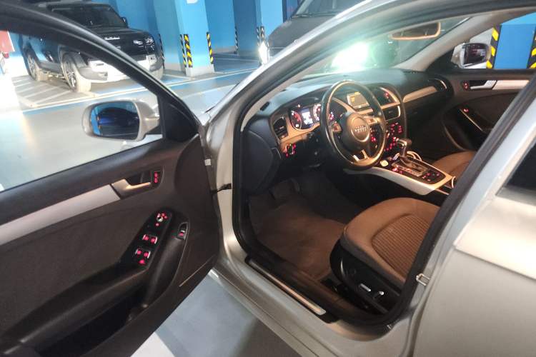 Used Audi A4L 2015 35 TFSI Automatic Standard Model Driver Seat
