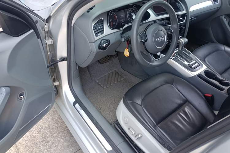 Used Audi A4L 2015 35 TFSI Automatic Standard Model Driver Seat