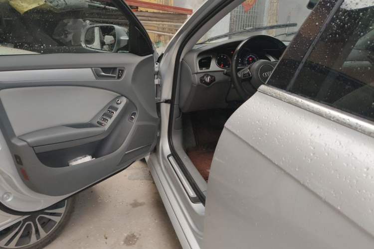 Used Audi A4L 2015 35 TFSI Automatic Comfort Model Driver Seat
